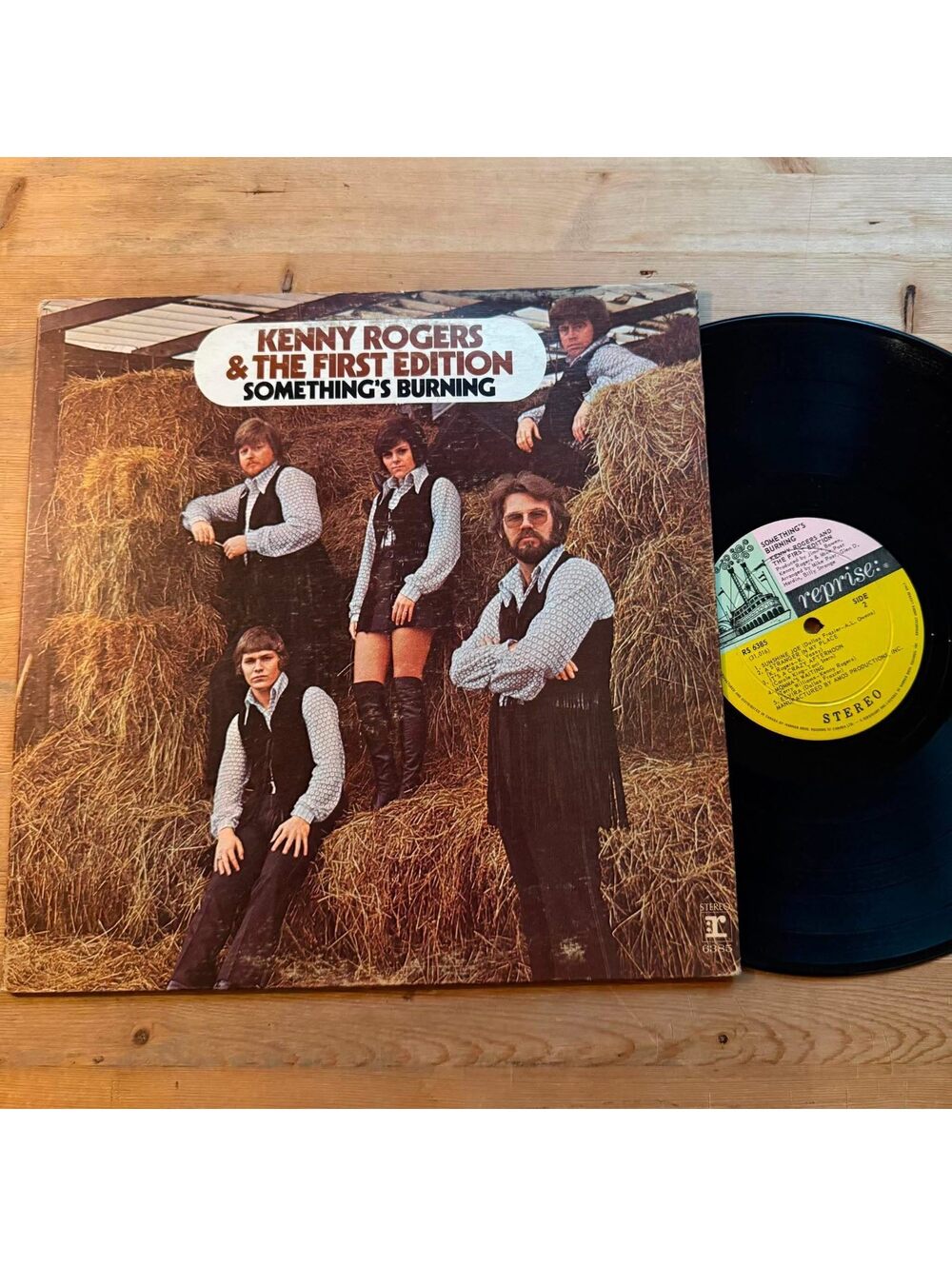 Kenny Rogers & The First Edition - Something's Burning 33rpm VG+ VR24